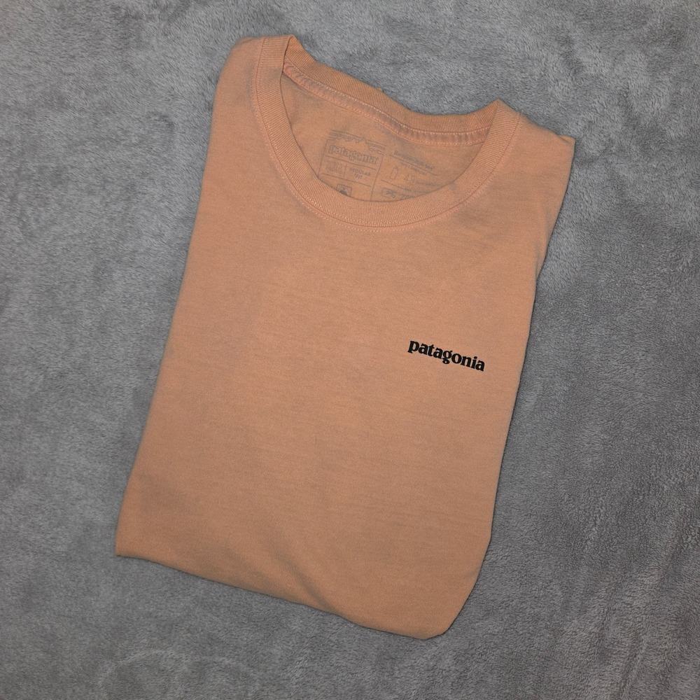 Patagonia Mens XXL Responsibili-Tee Fitz Roy Trout Graphic T-Shirt Orange SP19